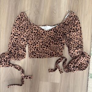 Leopard Print Puff Sleeve Top